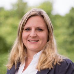 Dr. Astrid Starke