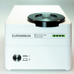 Microarray Scanner zur automatischen Auswertung des molekularen Testsystems.